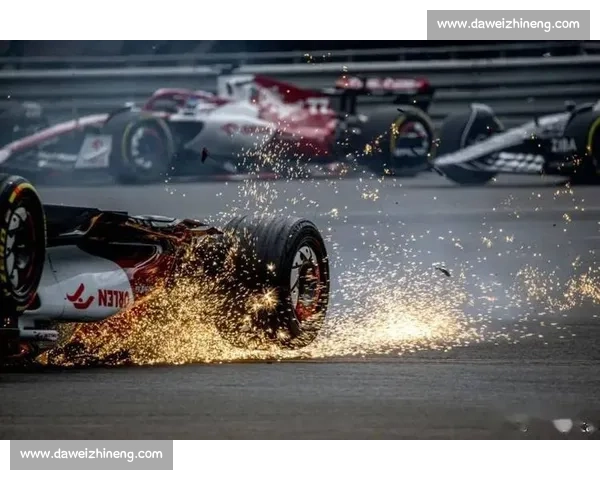 F1赛道惊魂连环事故背后车手生死瞬间与赛事安全机制全面调查